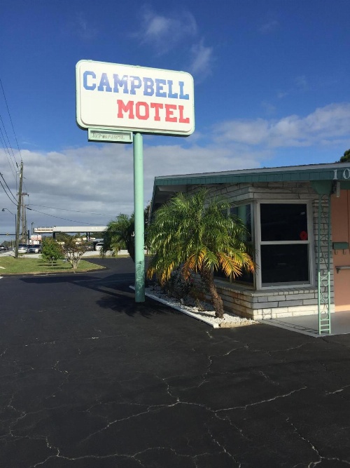 Campbell Motel image 1